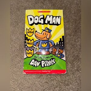 Scholastic Dog Man Book Cover - Yellow/Green